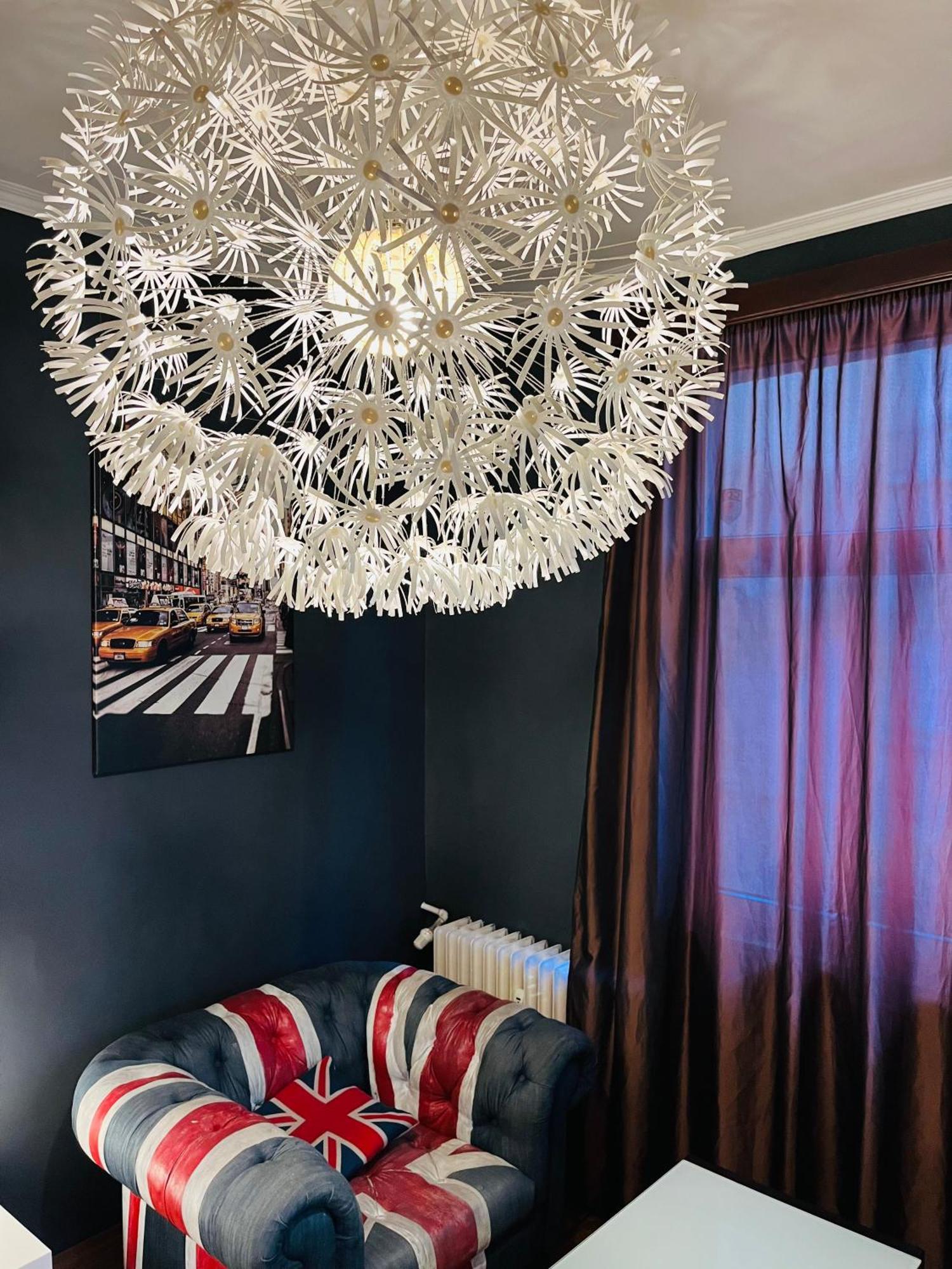 Lovely Place Apartemen
